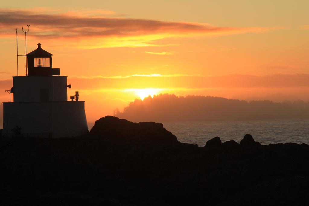 Waters Edge Shoreside Suites Ucluelet Eksteriør bilde