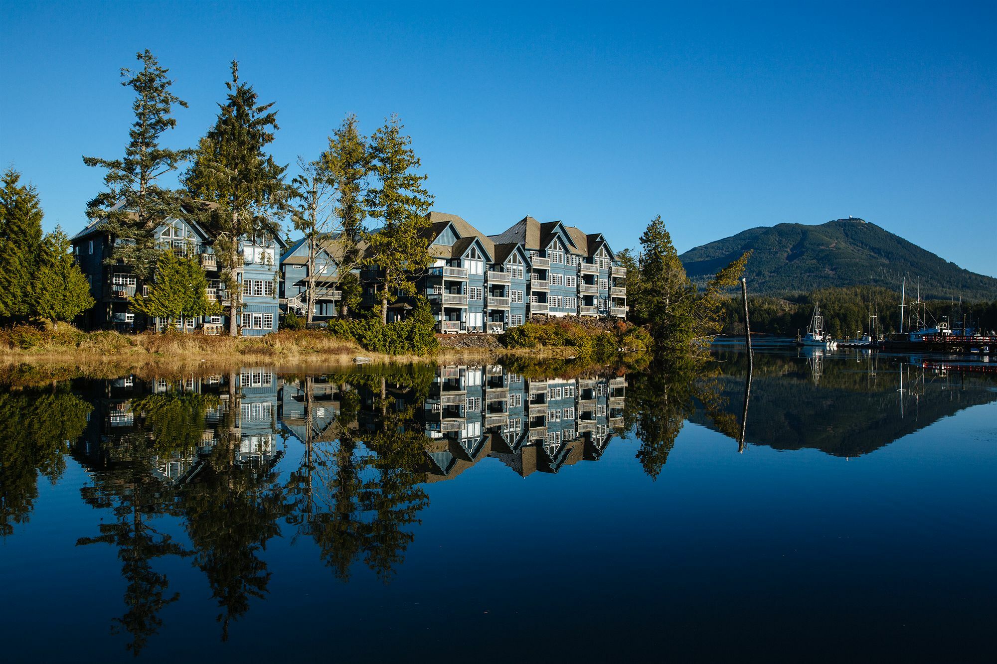 Waters Edge Shoreside Suites Ucluelet Eksteriør bilde